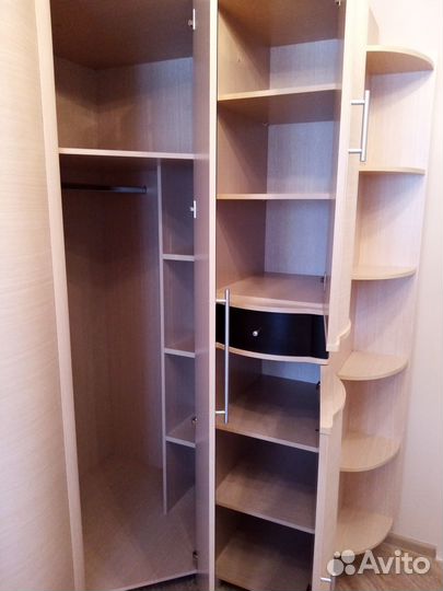 Угловой шкаф