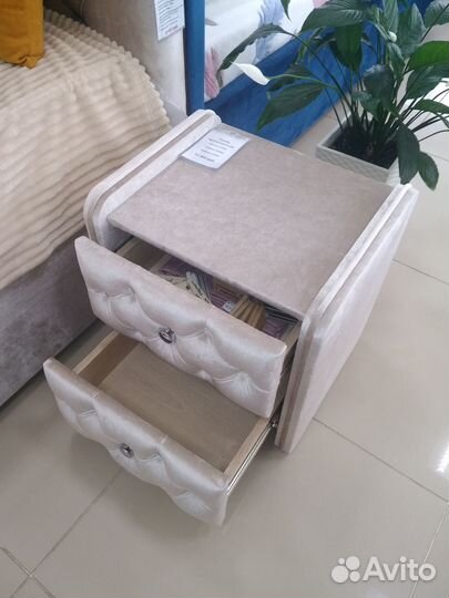 Тумба прикроватная