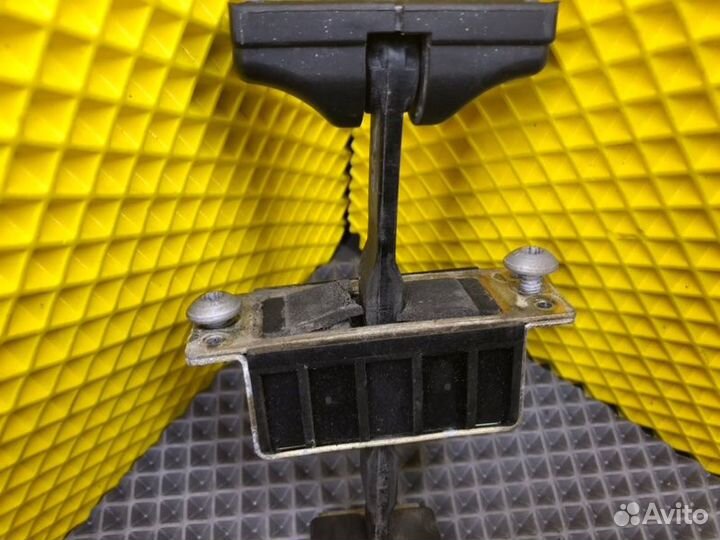 Ограничитель двери задний правый Mercedes-Benz