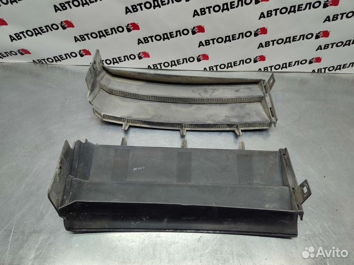 Дефлектор крыла Land Rover Range Rover III 2003 г