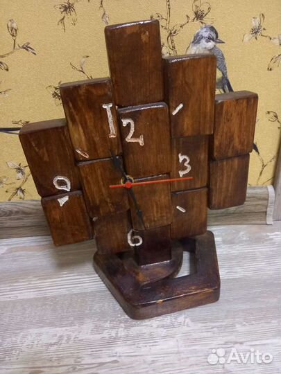 Декоративные деревянные часы ручной работы