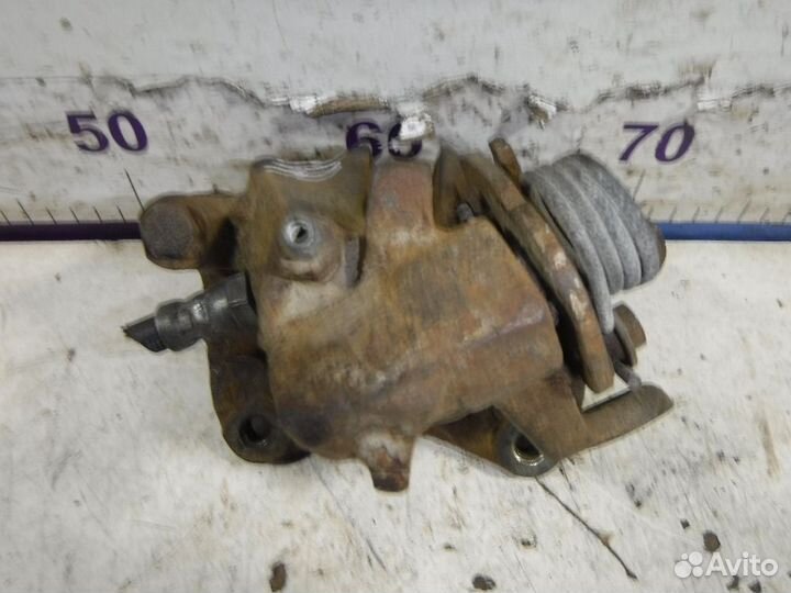 Суппорт задний правый VW Scirocco II