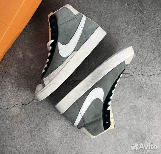 Кроссовки Nike Blazer mid 77