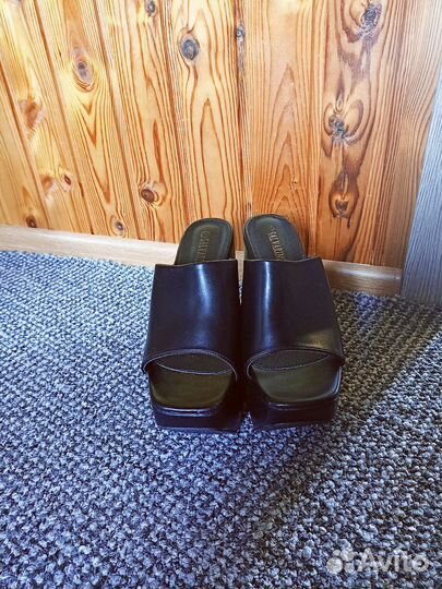 Шлепки на платформе 39