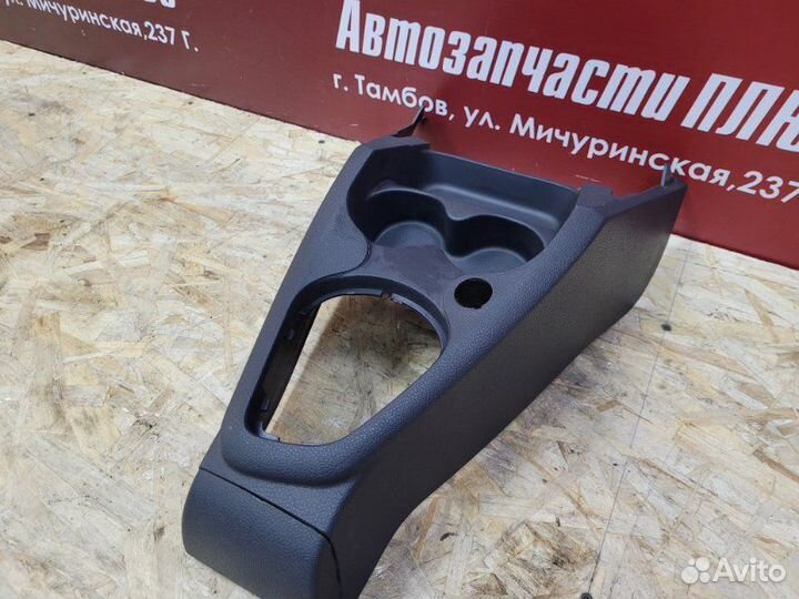 Консоль центральная Renault Logan