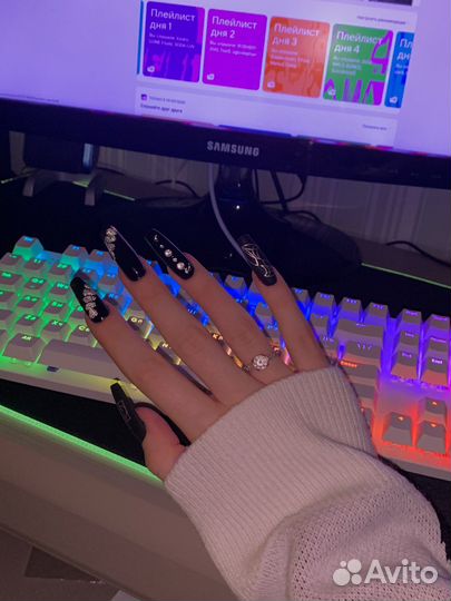 Маникюр коррекция наращивание ногтей