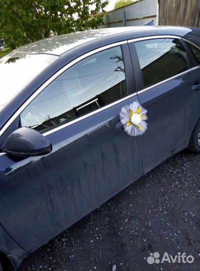 Украшения на свадебные машины