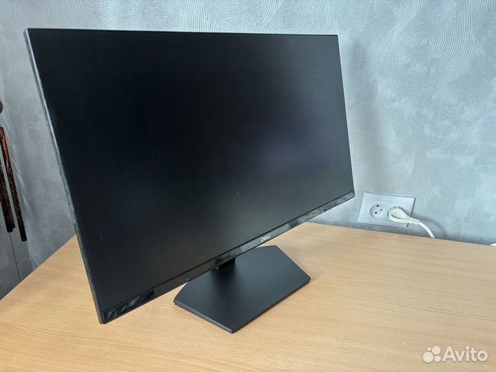 Монитор Dell IPS 24 дюйма