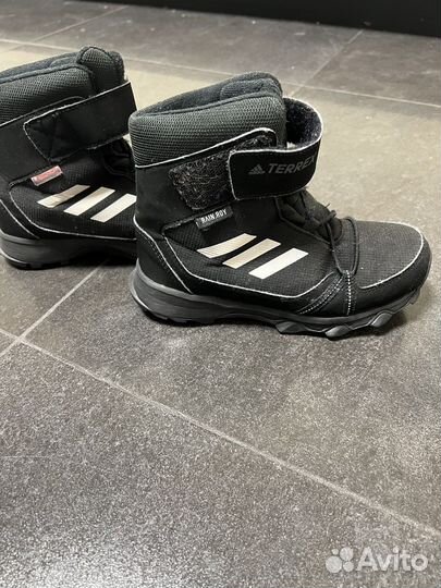 Зимние ботинки adidas