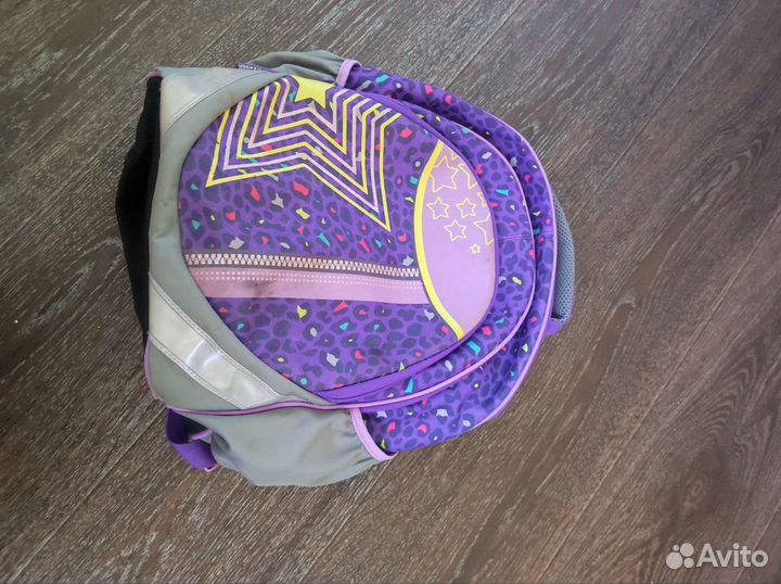 Продам рюкзак школьный для девочки