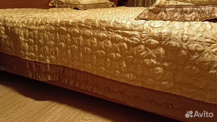 Комплект: Покрывало с 2 подушками Euro жаккард