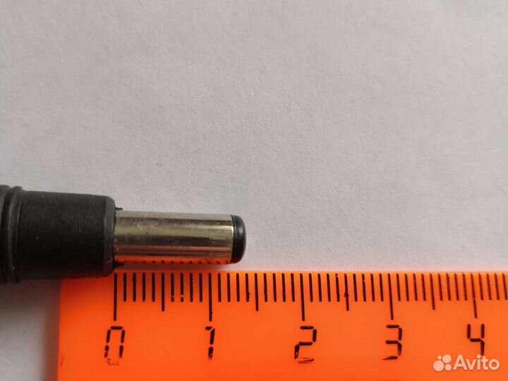 Автомобильный адаптер для зарядки фонаря