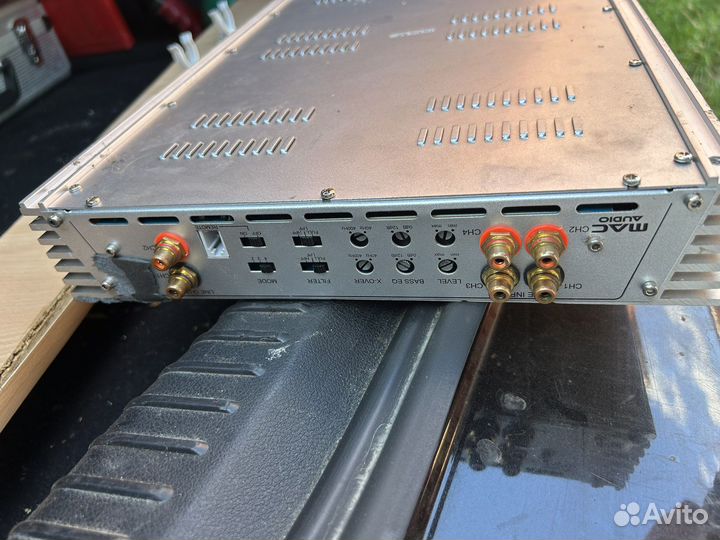 Автомобильный усилитель