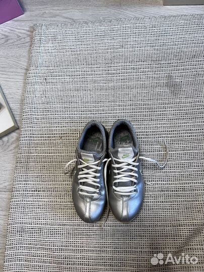 Беговые кроссовки Nike оригинал серебряные 38р
