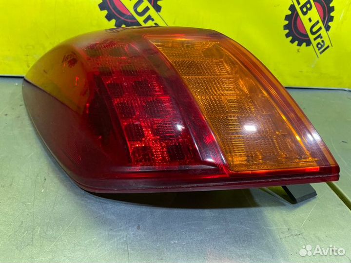 Фонарь задний наружный задний левый Nissan Murano