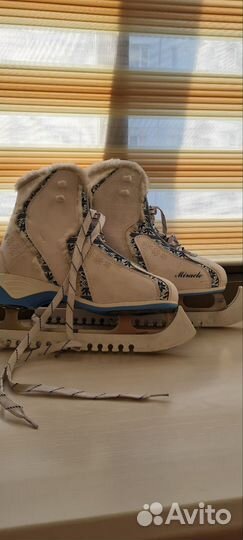 Коньки женские