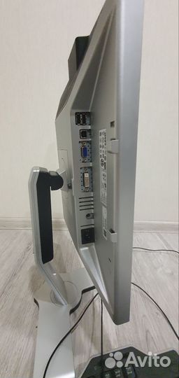 Монитор Dell 19 дюймов + клавиатура