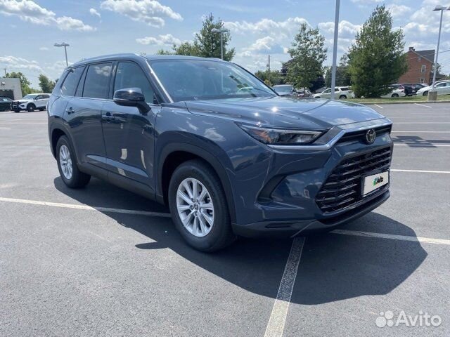 Toyota Highlander 2.4 AT, 2023, 1 км