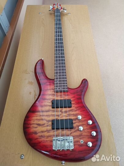 Бас-гитара Cort (Новая)