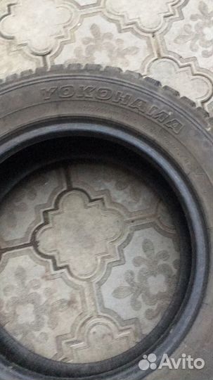 Yokohama Radial 376 235/65 R17