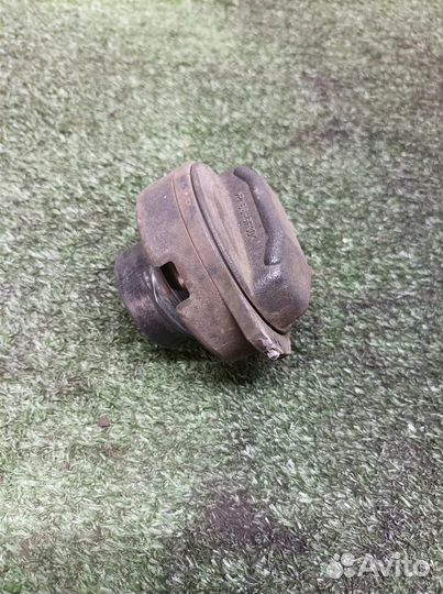 Крышка топливного бака VW Touareg 2002-2010