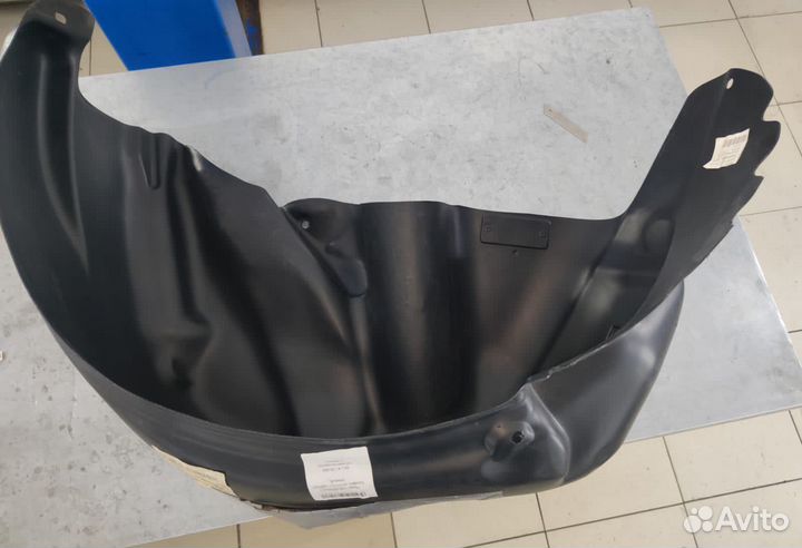 Подкрылок задний правый Renault Sandero