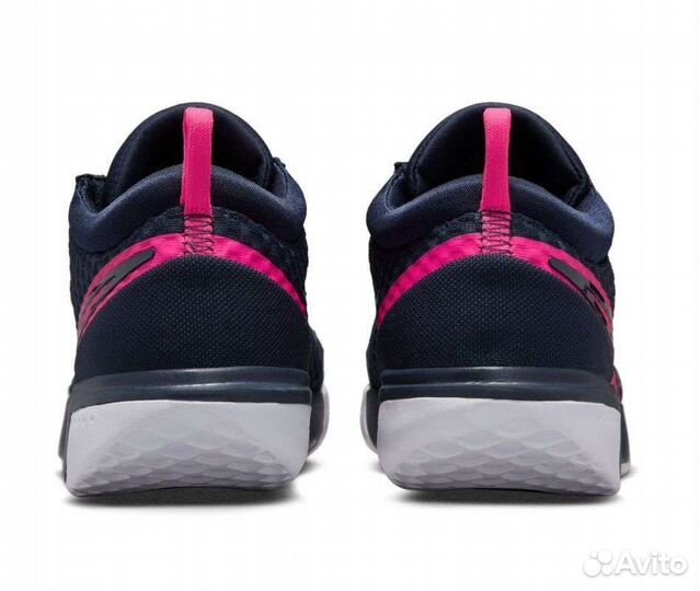 Теннисные кроссовки nike 37,5 размера