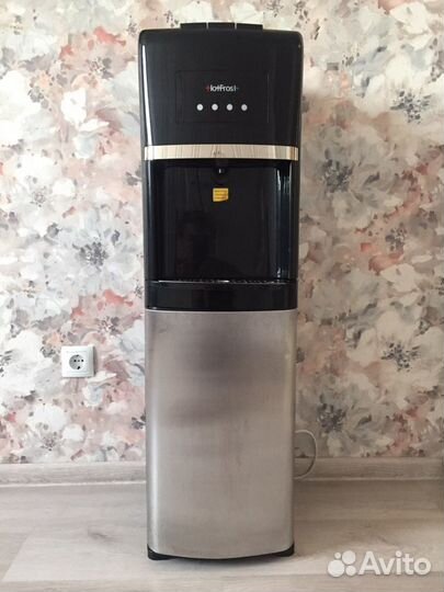 Куллер для воды напольный hotfrost