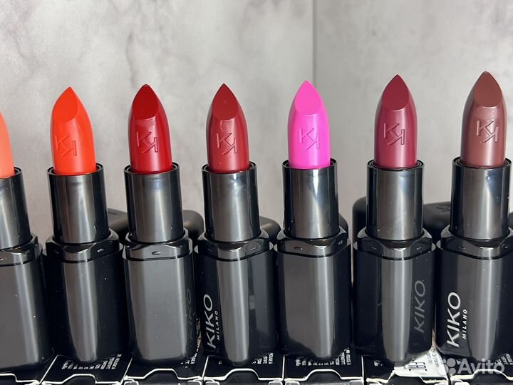 Помада увлажняющая Kiko SMART Fusion