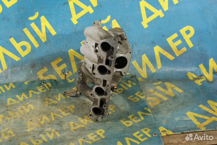 Впускной коллектор Mercedes Benz W202