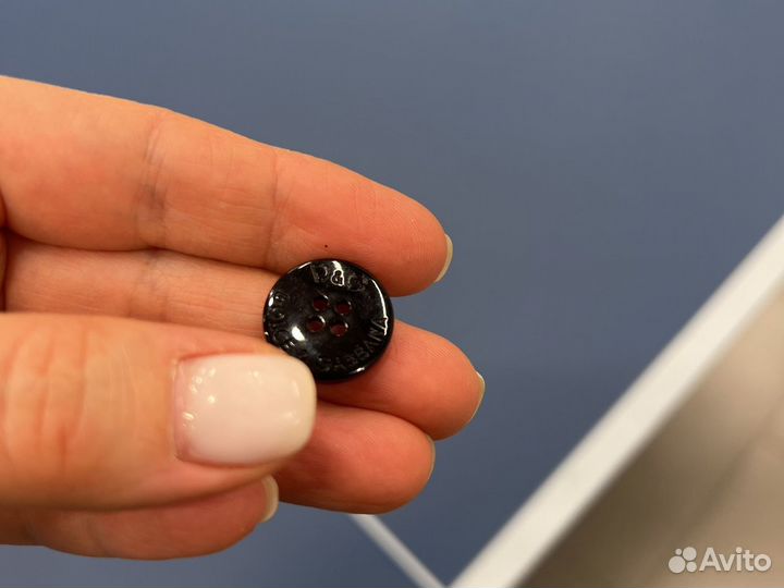 Фирменные пуговицы и заклепки