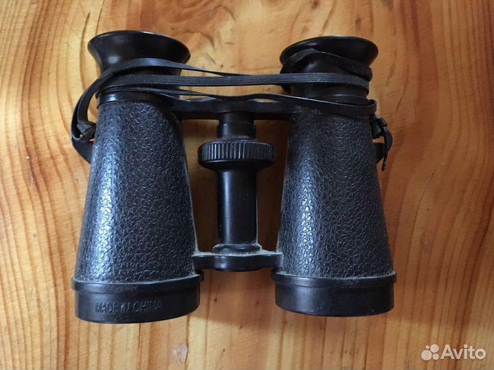 Деревянная головоломка, бинокль, гравюра и т.д