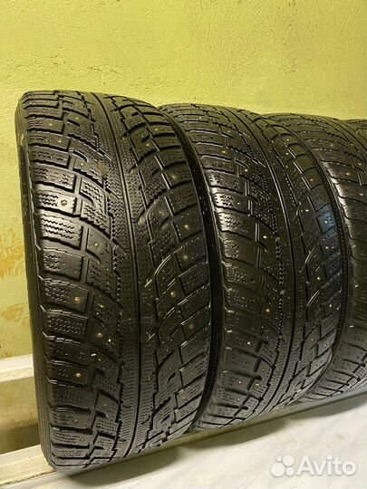 Kumho I'Zen RV Stud KC16 225/55 R18 102T