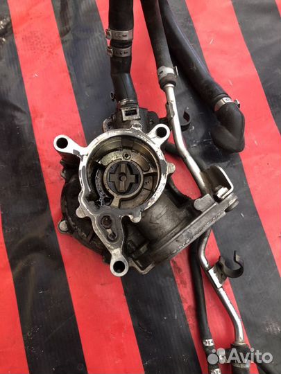 Вакуумный насос Ауди А4 А5 8Т