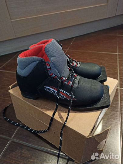 Ботинки лыжные