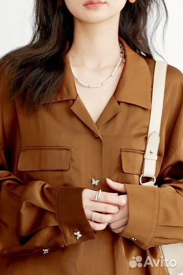 Атласная блузка