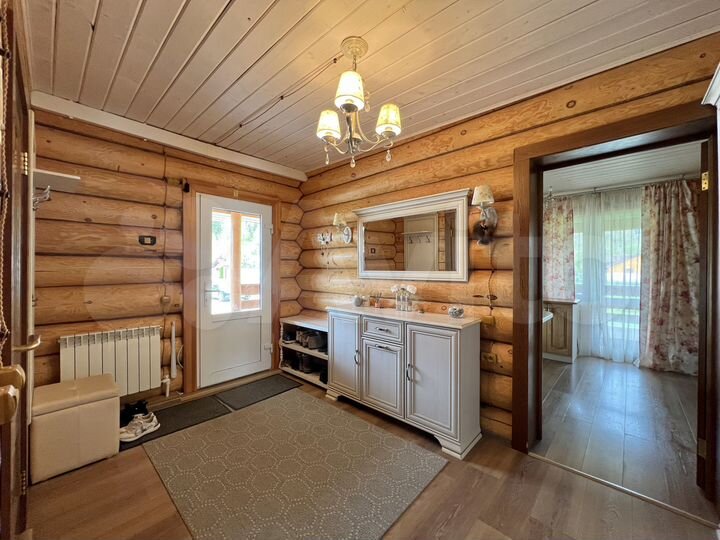 Дом 221 м² на участке 15 сот.