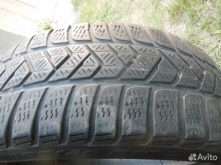 Pirelli Sottozero Winter 240 205/40 R18
