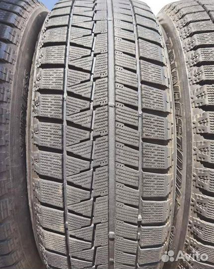 Bridgestone Blizzak Revo GZ 215/60 R17 96Q