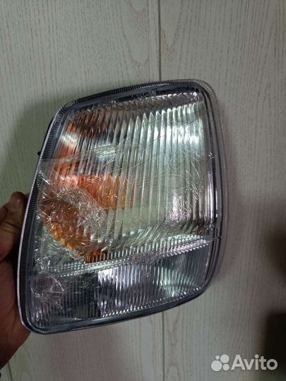 Повороты Toyota noah ST-28-112L. ST-28-112R