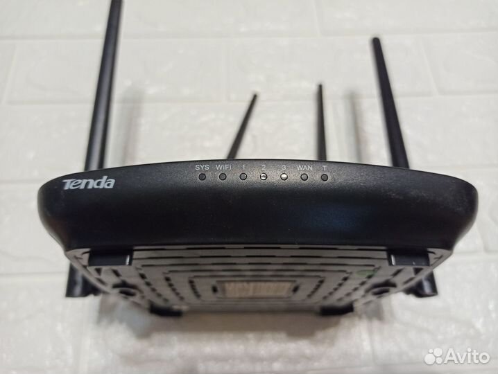 Роутер Tenda AC5 (AC1200),двухдиапазонный,до 100Мб