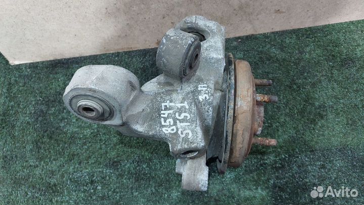 Кулак задний правый 4x4 LH2 4.6 STS 1