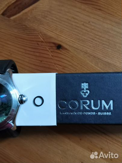 Часы corum bubble