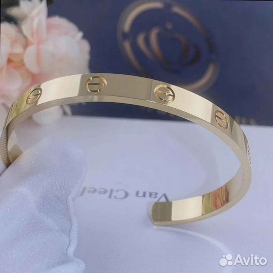 Золотой браслет Cartier Love