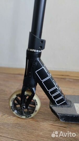 Продаю Трюковой самокат