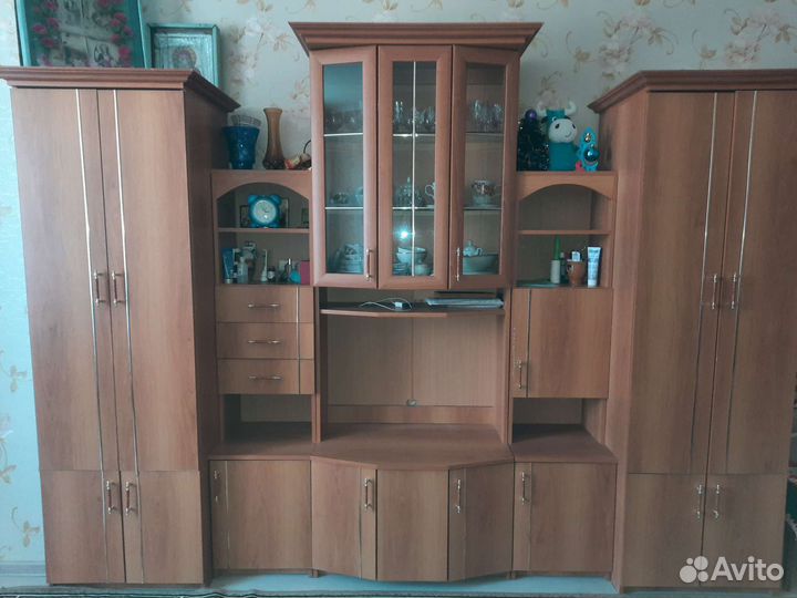 Стенка в гостиную бу