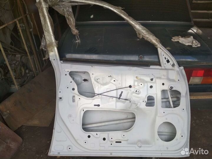 Дверь SubaruForester SH 2007-2012