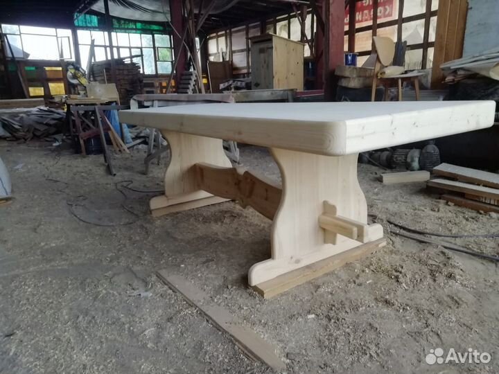 Стол стулья лавочки из масива