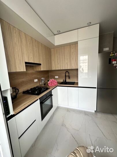 Кухня под потолок из мдф на заказ в Челябинске