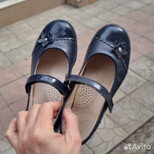 Новые кожаные туфли для девочки р.29